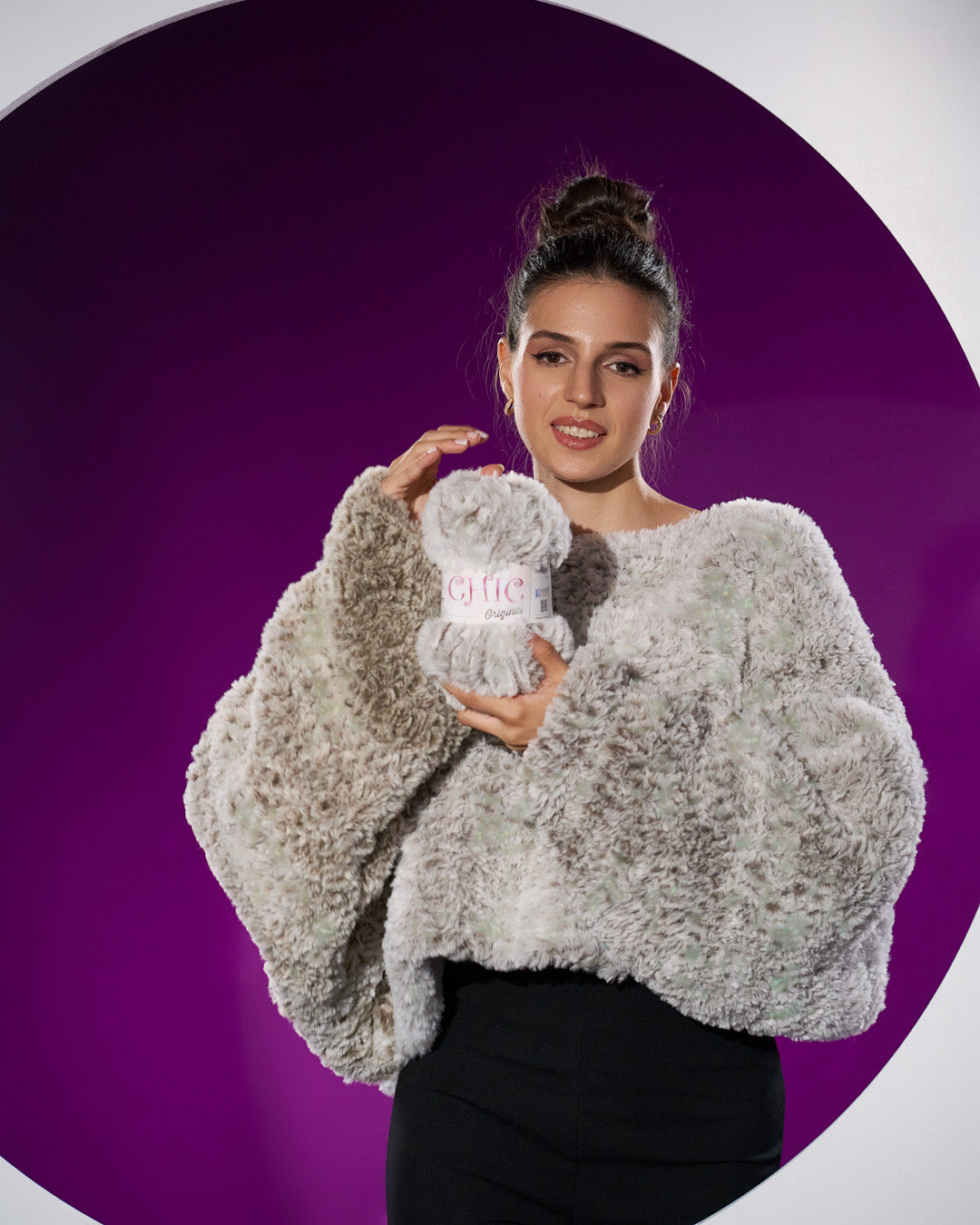 LANA CHIC 100% Poliestere CF 500 gr