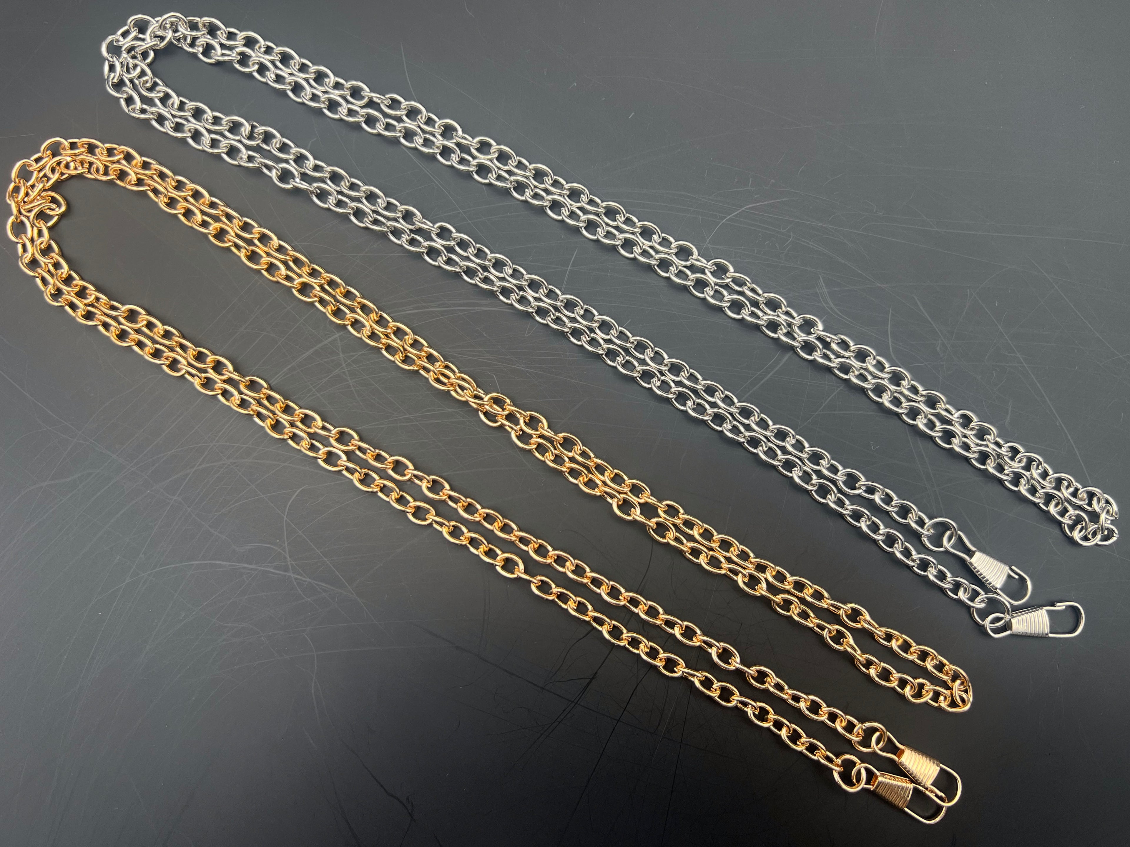CATENA METALLO BORSE DORA 120CM mm8x6 CON GANCI
