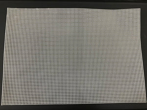 Rete canvas 59 x 41 foro 4mm. cf.2pz