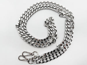 Metal chain c15 with carabiners 110 cm