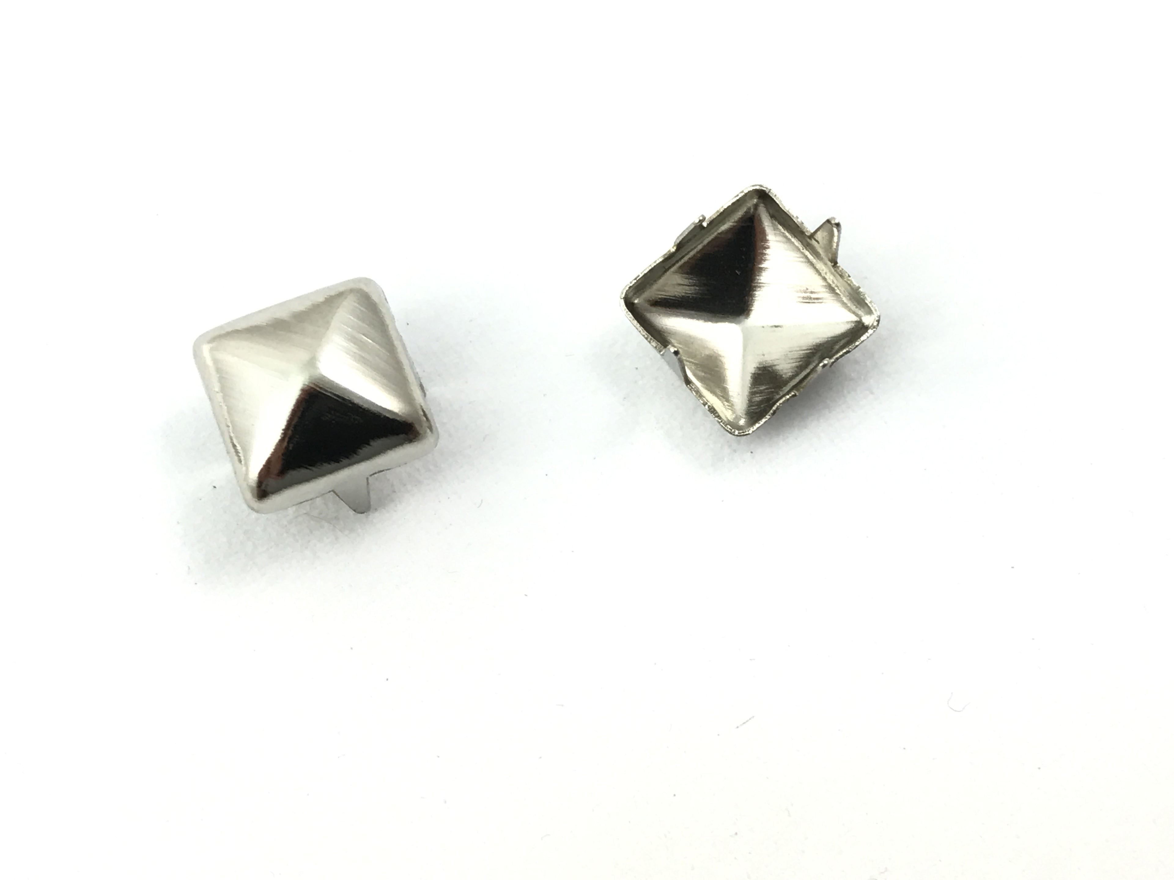 BORCHIE PIRAMIDE METALLICHE CF.10PZ