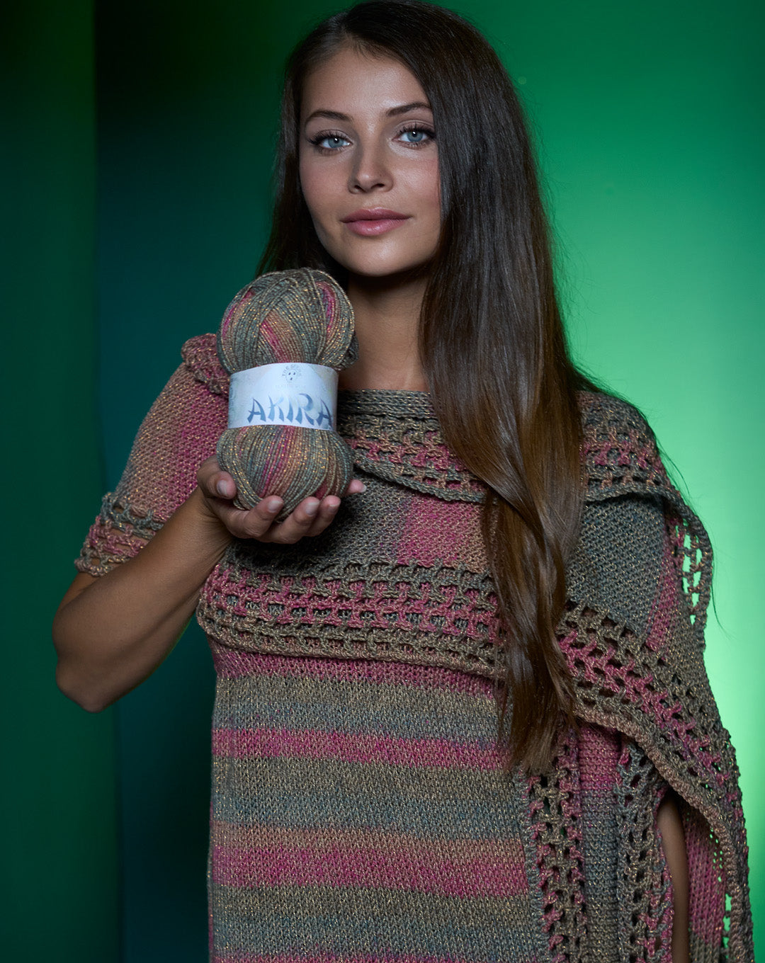 LANA AKIRA 90% ACRILICO 10% LUREX CF.1KG